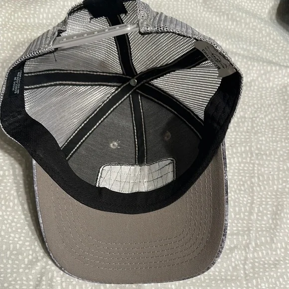 Gray Mesh Cap - Picture 4 of 9